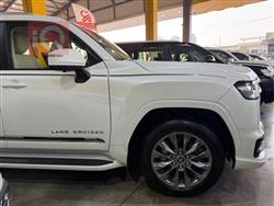 تۆیۆتا لاند کروزەر